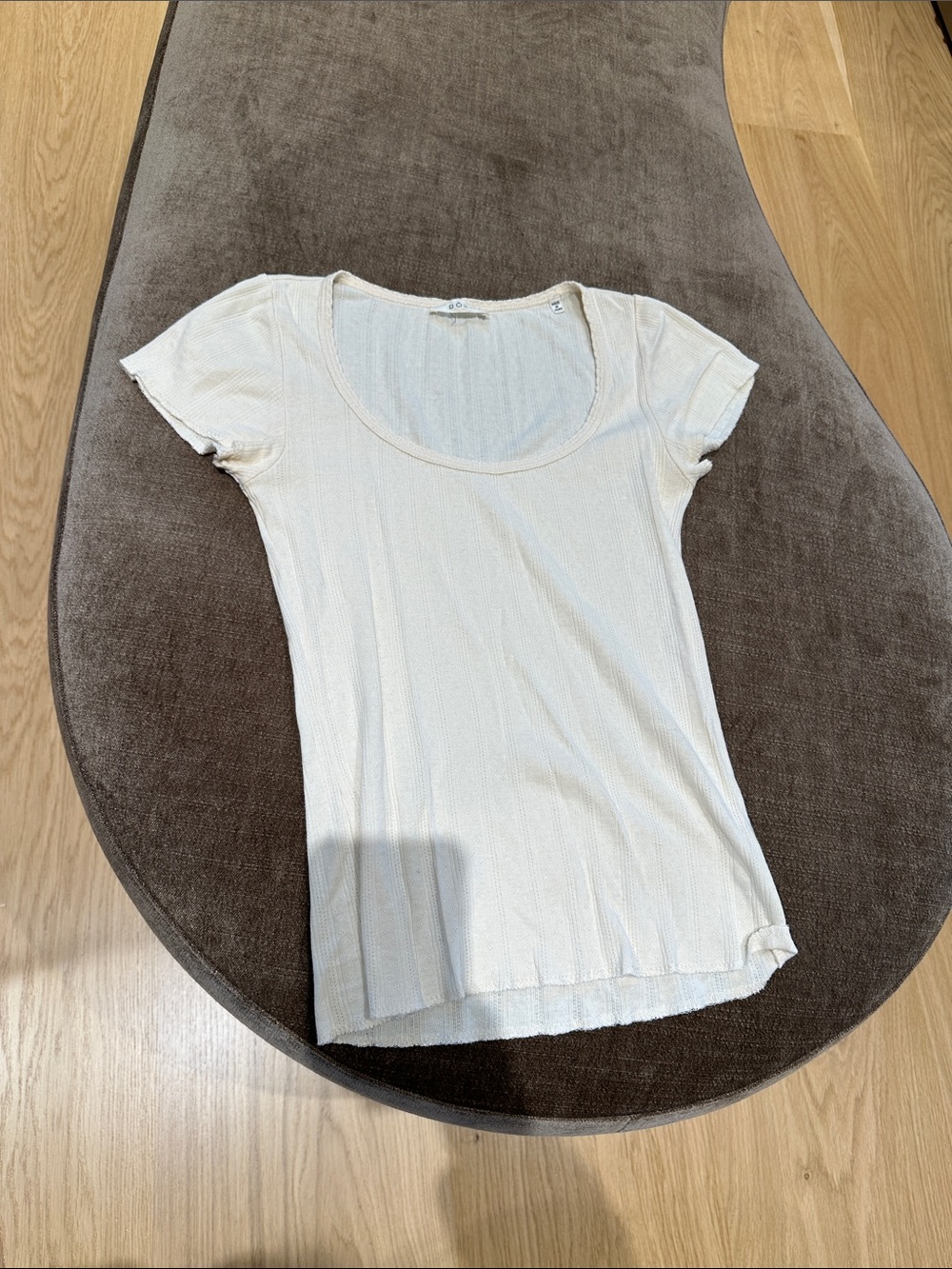 Doen Cream Ribbed Scoop Neck Short Sleeve Tee (no size tag looks like small)
